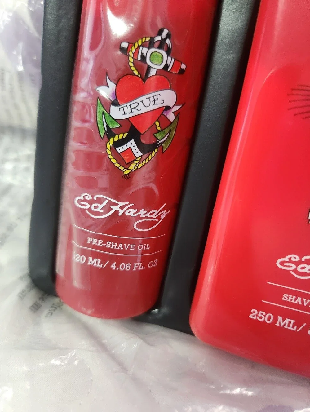Ed Hardy Grooming Kit